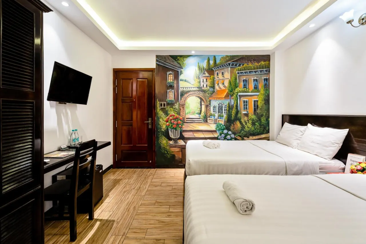 Laverne Hotel